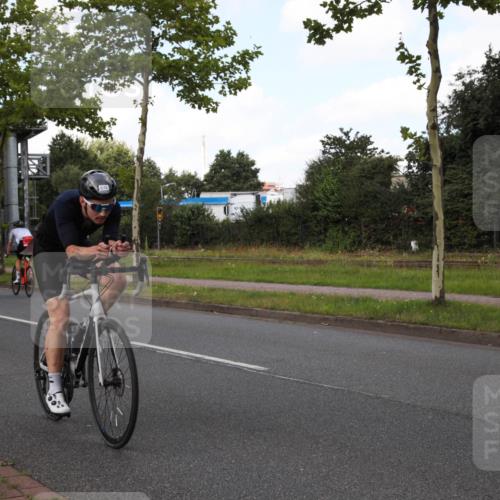 10.08.2025 - GEWOBA Citytriathlon Bremen Yannick Fuchs http://msf.ph/oto/8562414 10.08.2025 12:28:01 Radfahren 593, 651, 669, 674, 676, 697, 712, 713, 716, 748, 800, 819, 885, 907, 963 meine-sportfotos.de