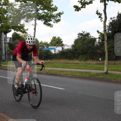 10.08.2025 - GEWOBA Citytriathlon Bremen Yannick Fuchs http://msf.ph/oto/8562428 10.08.2025 12:28:11 Radfahren 593, 651, 676, 685, 697, 713, 716, 748, 885, 898, 907 meine-sportfotos.de