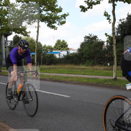 10.08.2025 - GEWOBA Citytriathlon Bremen Yannick Fuchs http://msf.ph/oto/8562433 10.08.2025 12:28:12 Radfahren 593, 651, 676, 685, 697, 713, 716, 748, 885, 898, 907 meine-sportfotos.de