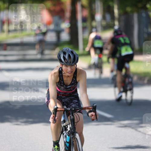 10.08.2025 - GEWOBA Citytriathlon Bremen Yannick Fuchs http://msf.ph/oto/8562434 10.08.2025 14:29:39 Radfahren 117, 179, 206, 212, 226, 275, 351, 365, 373, 405, 466, 468, 487, 517 meine-sportfotos.de