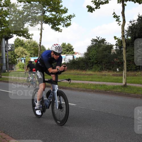 10.08.2025 - GEWOBA Citytriathlon Bremen Yannick Fuchs http://msf.ph/oto/8562446 10.08.2025 12:28:22 Radfahren 612, 625, 651, 685, 748, 812, 816, 828, 898, 941, 980 meine-sportfotos.de