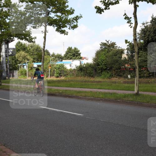 10.08.2025 - GEWOBA Citytriathlon Bremen Yannick Fuchs http://msf.ph/oto/8562458 10.08.2025 12:28:27 Radfahren 612, 622, 625, 629, 685, 732, 812, 816, 828, 898, 941, 980, 981 meine-sportfotos.de