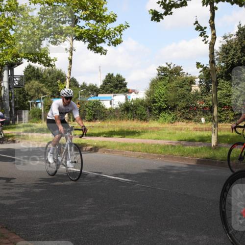 10.08.2025 - GEWOBA Citytriathlon Bremen Yannick Fuchs http://msf.ph/oto/8562468 10.08.2025 12:28:31 Radfahren 612, 622, 625, 629, 685, 732, 812, 816, 828, 941, 980, 981 meine-sportfotos.de