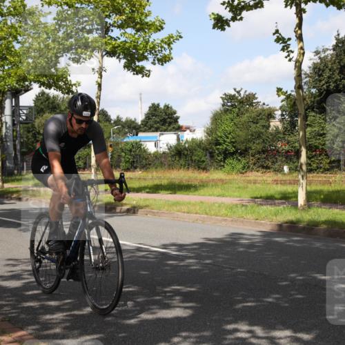 10.08.2025 - GEWOBA Citytriathlon Bremen Yannick Fuchs http://msf.ph/oto/8562479 10.08.2025 12:28:34 Radfahren 612, 622, 625, 629, 732, 812, 816, 828, 941, 980, 981 meine-sportfotos.de