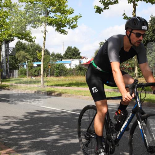 10.08.2025 - GEWOBA Citytriathlon Bremen Yannick Fuchs http://msf.ph/oto/8562481 10.08.2025 12:28:34 Radfahren 612, 622, 625, 629, 732, 812, 816, 828, 941, 980, 981 meine-sportfotos.de