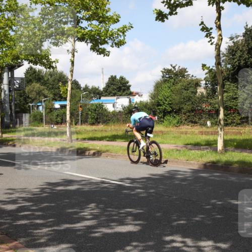 10.08.2025 - GEWOBA Citytriathlon Bremen Yannick Fuchs http://msf.ph/oto/8562515 10.08.2025 12:28:38 Radfahren 612, 622, 625, 629, 732, 812, 816, 828, 941, 980, 981 meine-sportfotos.de