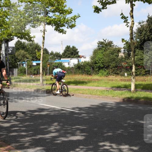 10.08.2025 - GEWOBA Citytriathlon Bremen Yannick Fuchs http://msf.ph/oto/8562519 10.08.2025 12:28:39 Radfahren 622, 625, 629, 732, 816, 828, 941, 980, 981 meine-sportfotos.de