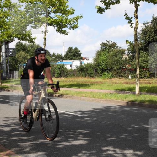 10.08.2025 - GEWOBA Citytriathlon Bremen Yannick Fuchs http://msf.ph/oto/8562520 10.08.2025 12:28:39 Radfahren 622, 625, 629, 732, 816, 828, 941, 980, 981 meine-sportfotos.de