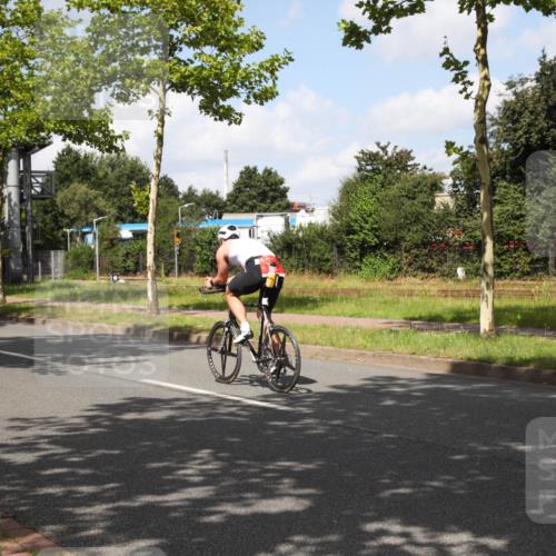 10.08.2025 - GEWOBA Citytriathlon Bremen Yannick Fuchs http://msf.ph/oto/8562549 10.08.2025 12:28:43 Radfahren 622, 625, 629, 659, 732, 828, 851, 941, 981 meine-sportfotos.de