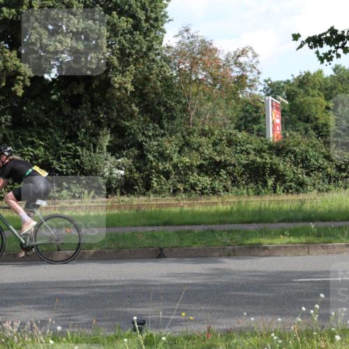 10.08.2025 - GEWOBA Citytriathlon Bremen Yannick Fuchs http://msf.ph/oto/8562564 10.08.2025 10:40:31 Radfahren 1, 11, 23, 39, 47, 65, 125, 229, 368, 505 meine-sportfotos.de