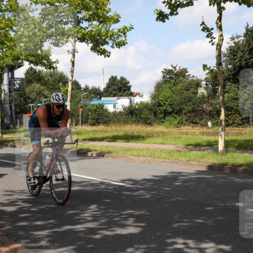 10.08.2025 - GEWOBA Citytriathlon Bremen Yannick Fuchs http://msf.ph/oto/8562607 10.08.2025 12:28:53 Radfahren 573, 659, 851 meine-sportfotos.de