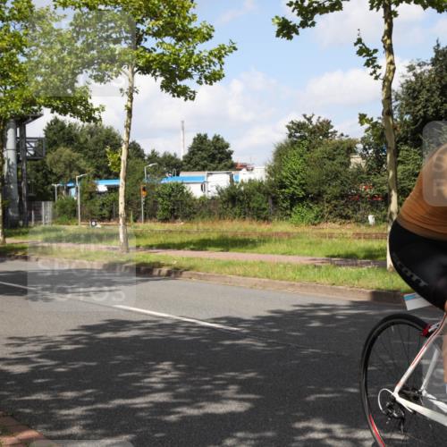 10.08.2025 - GEWOBA Citytriathlon Bremen Yannick Fuchs http://msf.ph/oto/8562629 10.08.2025 12:28:58 Radfahren 573, 659, 851 meine-sportfotos.de