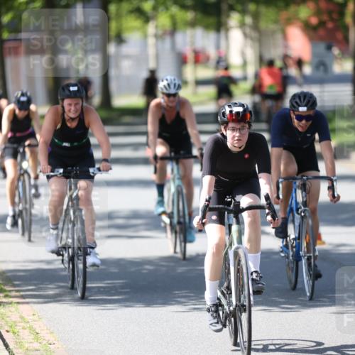 10.08.2025 - GEWOBA Citytriathlon Bremen Yannick Fuchs http://msf.ph/oto/8562651 10.08.2025 14:30:41 Radfahren 8, 12, 107, 178, 328, 341, 345, 347, 356, 381, 399, 409, 416, 461, 504 meine-sportfotos.de