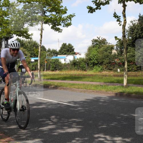 10.08.2025 - GEWOBA Citytriathlon Bremen Yannick Fuchs http://msf.ph/oto/8562670 10.08.2025 12:29:23 Radfahren 576, 583, 605, 656, 679, 687, 771, 799, 927, 1007, 1030 meine-sportfotos.de