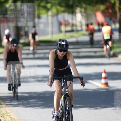 10.08.2025 - GEWOBA Citytriathlon Bremen Yannick Fuchs http://msf.ph/oto/8562673 10.08.2025 14:30:43 Radfahren 12, 107, 178, 328, 341, 345, 347, 356, 381, 399, 409, 416, 461, 504, 510 meine-sportfotos.de
