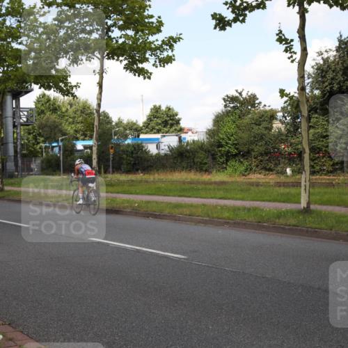 10.08.2025 - GEWOBA Citytriathlon Bremen Yannick Fuchs http://msf.ph/oto/8562679 10.08.2025 12:29:29 Radfahren 583, 605, 645, 679, 687, 771, 799, 922, 927, 1007, 1030 meine-sportfotos.de