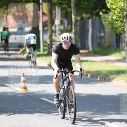 10.08.2025 - GEWOBA Citytriathlon Bremen Yannick Fuchs http://msf.ph/oto/8562719 10.08.2025 14:32:20 Radfahren 104, 105, 113, 284, 299, 344, 355, 359, 362, 366, 370, 376, 393, 433, 463, 489, 508 meine-sportfotos.de