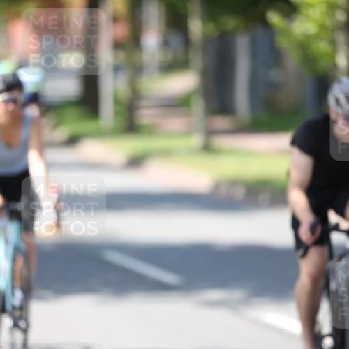 10.08.2025 - GEWOBA Citytriathlon Bremen Yannick Fuchs http://msf.ph/oto/8562723 10.08.2025 14:32:21 Radfahren 104, 105, 113, 284, 299, 344, 355, 359, 362, 366, 370, 376, 393, 433, 463, 489, 508 meine-sportfotos.de