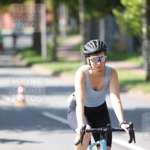 10.08.2025 - GEWOBA Citytriathlon Bremen Yannick Fuchs http://msf.ph/oto/8562727 10.08.2025 14:32:21 Radfahren 104, 105, 113, 284, 299, 344, 355, 359, 362, 366, 370, 376, 393, 433, 463, 489, 508 meine-sportfotos.de