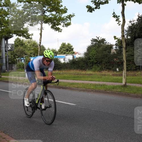 10.08.2025 - GEWOBA Citytriathlon Bremen Yannick Fuchs http://msf.ph/oto/8562746 10.08.2025 12:30:03 Radfahren 640, 675, 688, 699, 717, 760, 769, 875, 884, 935, 942, 960, 1013 meine-sportfotos.de