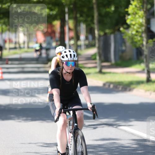10.08.2025 - GEWOBA Citytriathlon Bremen Yannick Fuchs http://msf.ph/oto/8562751 10.08.2025 14:32:24 Radfahren 105, 113, 284, 299, 344, 355, 362, 366, 370, 393, 433, 463, 489, 508 meine-sportfotos.de