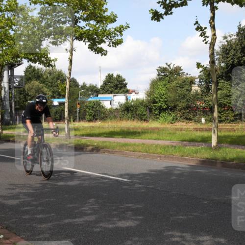 10.08.2025 - GEWOBA Citytriathlon Bremen Yannick Fuchs http://msf.ph/oto/8562772 10.08.2025 12:30:20 Radfahren 722, 733, 745, 760, 767, 823, 884, 932, 935, 943, 1013 meine-sportfotos.de