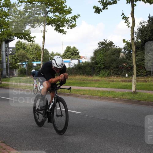 10.08.2025 - GEWOBA Citytriathlon Bremen Yannick Fuchs http://msf.ph/oto/8562802 10.08.2025 12:30:36 Radfahren 733, 752, 767, 924, 932, 937, 1011, 1022, 1026 meine-sportfotos.de