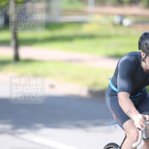 10.08.2025 - GEWOBA Citytriathlon Bremen Yannick Fuchs http://msf.ph/oto/8562807 10.08.2025 14:32:50 Radfahren 15, 82, 96, 118, 122, 243, 357, 387, 420, 435, 501 meine-sportfotos.de