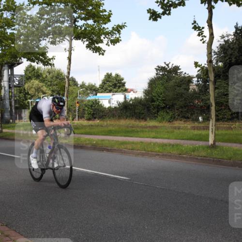 10.08.2025 - GEWOBA Citytriathlon Bremen Yannick Fuchs http://msf.ph/oto/8562813 10.08.2025 12:30:40 Radfahren 587, 752, 767, 916, 924, 932, 937, 951, 1011, 1020, 1022, 1026 meine-sportfotos.de