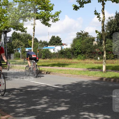 10.08.2025 - GEWOBA Citytriathlon Bremen Yannick Fuchs http://msf.ph/oto/8562832 10.08.2025 12:30:45 Radfahren 587, 752, 916, 924, 937, 951, 1011, 1020, 1022, 1026 meine-sportfotos.de