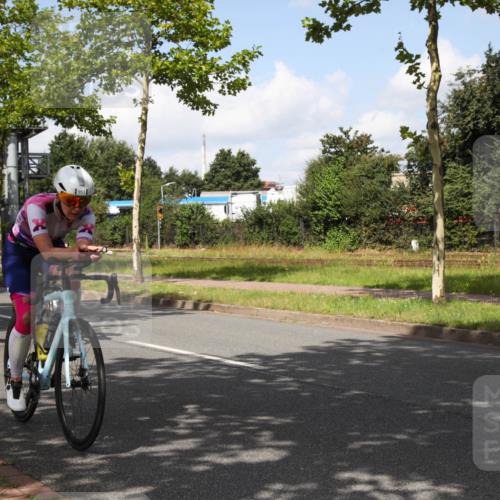10.08.2025 - GEWOBA Citytriathlon Bremen Yannick Fuchs http://msf.ph/oto/8562839 10.08.2025 12:30:48 Radfahren 587, 752, 916, 924, 937, 951, 1011, 1020, 1022, 1026 meine-sportfotos.de