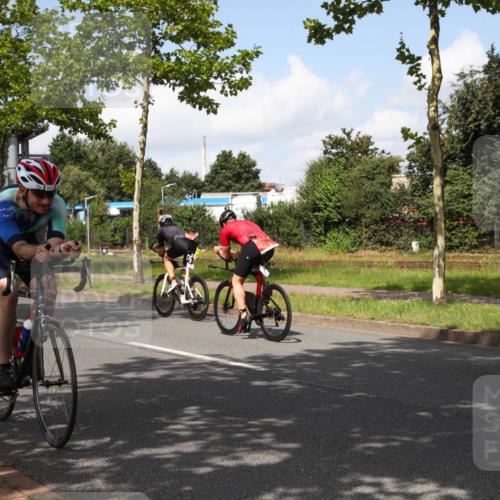 10.08.2025 - GEWOBA Citytriathlon Bremen Yannick Fuchs http://msf.ph/oto/8562885 10.08.2025 12:31:10 Radfahren 575, 621, 630, 692, 753, 801 meine-sportfotos.de