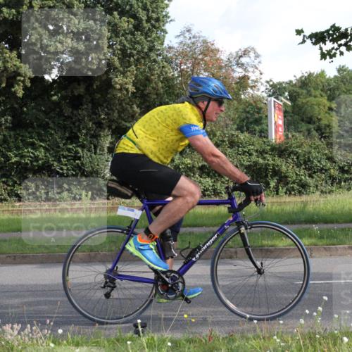 10.08.2025 - GEWOBA Citytriathlon Bremen Yannick Fuchs http://msf.ph/oto/8562904 10.08.2025 10:42:33 Radfahren 13, 17, 89, 167, 175, 189, 199 meine-sportfotos.de