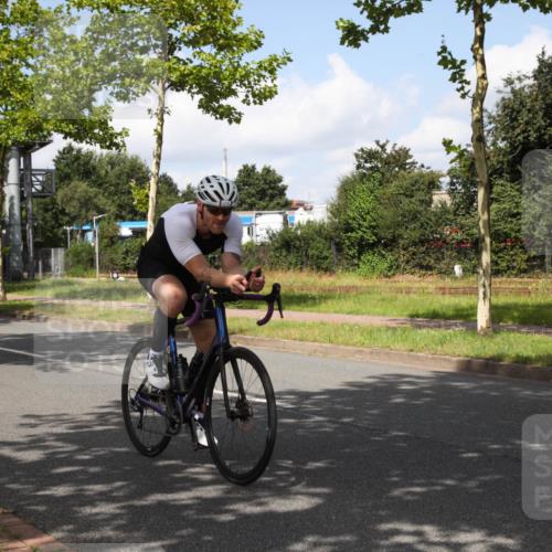 10.08.2025 - GEWOBA Citytriathlon Bremen Yannick Fuchs http://msf.ph/oto/8562907 10.08.2025 12:31:26 Radfahren 564, 575, 616, 630, 649, 753, 788, 793, 863, 894, 905 meine-sportfotos.de