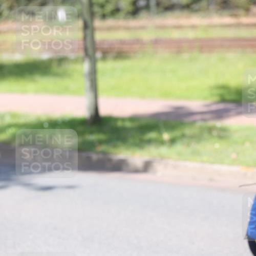 10.08.2025 - GEWOBA Citytriathlon Bremen Yannick Fuchs http://msf.ph/oto/8562908 10.08.2025 14:34:02 Radfahren 55, 65, 92, 151, 364, 388, 451, 507, 522, 530 meine-sportfotos.de