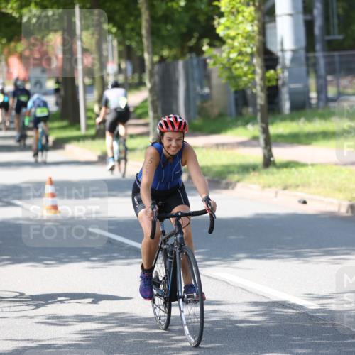 10.08.2025 - GEWOBA Citytriathlon Bremen Yannick Fuchs http://msf.ph/oto/8562910 10.08.2025 14:34:04 Radfahren 55, 65, 92, 151, 364, 388, 451, 507, 515, 530 meine-sportfotos.de