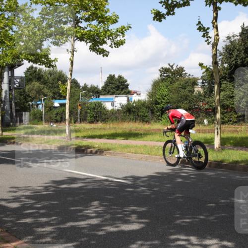 10.08.2025 - GEWOBA Citytriathlon Bremen Yannick Fuchs http://msf.ph/oto/8562913 10.08.2025 12:31:26 Radfahren 564, 575, 616, 630, 649, 753, 788, 793, 863, 894, 905 meine-sportfotos.de