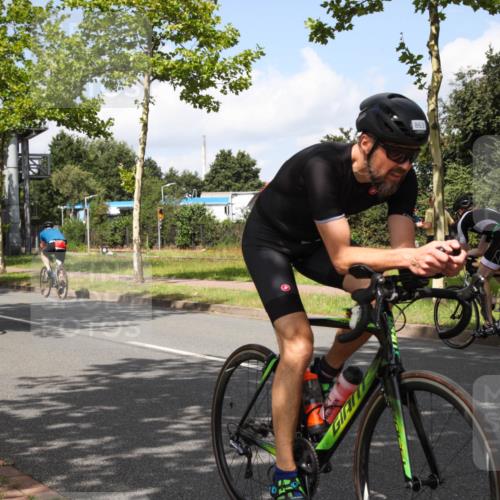 10.08.2025 - GEWOBA Citytriathlon Bremen Yannick Fuchs http://msf.ph/oto/8562929 10.08.2025 12:31:32 Radfahren 564, 575, 616, 630, 649, 654, 655, 788, 793, 863, 894, 905, 950 meine-sportfotos.de