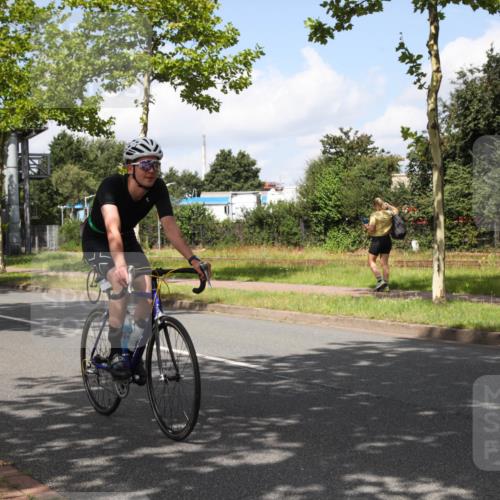10.08.2025 - GEWOBA Citytriathlon Bremen Yannick Fuchs http://msf.ph/oto/8562935 10.08.2025 12:31:33 Radfahren 564, 616, 649, 654, 655, 788, 793, 863, 894, 905, 950 meine-sportfotos.de