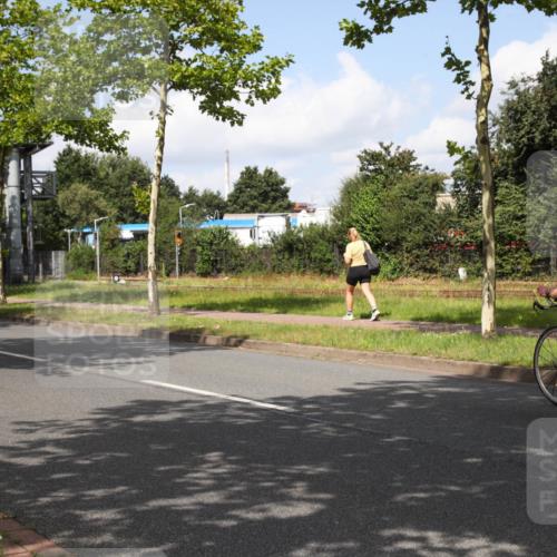 10.08.2025 - GEWOBA Citytriathlon Bremen Yannick Fuchs http://msf.ph/oto/8562941 10.08.2025 12:31:35 Radfahren 564, 616, 649, 654, 655, 666, 788, 793, 863, 894, 905, 950 meine-sportfotos.de