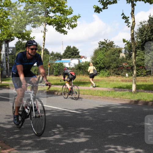 10.08.2025 - GEWOBA Citytriathlon Bremen Yannick Fuchs http://msf.ph/oto/8562943 10.08.2025 12:31:36 Radfahren 564, 616, 649, 654, 655, 666, 667, 788, 793, 863, 894, 905, 950 meine-sportfotos.de