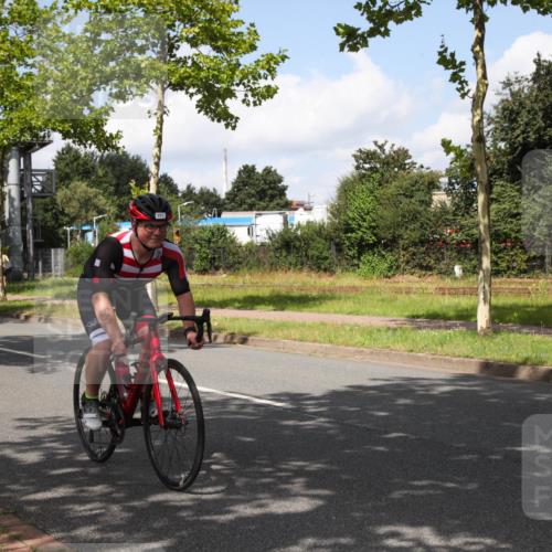 10.08.2025 - GEWOBA Citytriathlon Bremen Yannick Fuchs http://msf.ph/oto/8562963 10.08.2025 12:31:53 Radfahren 552, 615, 627, 654, 657, 666, 667, 689, 770, 839, 857, 873, 876, 888, 897 meine-sportfotos.de