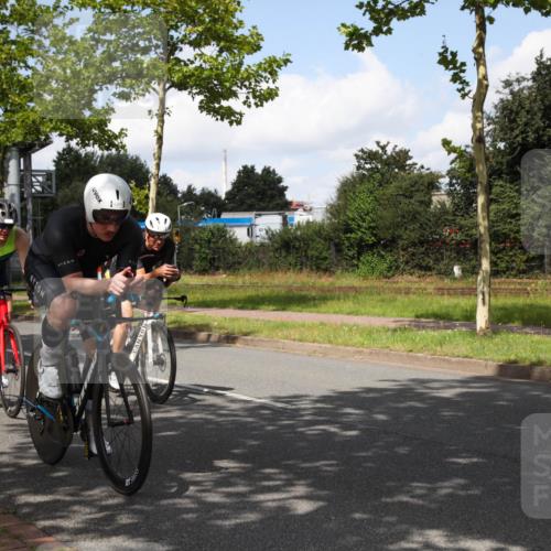 10.08.2025 - GEWOBA Citytriathlon Bremen Yannick Fuchs http://msf.ph/oto/8562986 10.08.2025 12:32:01 Radfahren 552, 615, 627, 657, 667, 682, 689, 770, 806, 838, 839, 857, 873, 876, 888, 897 meine-sportfotos.de