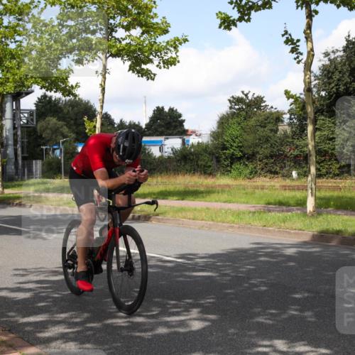 10.08.2025 - GEWOBA Citytriathlon Bremen Yannick Fuchs http://msf.ph/oto/8562991 10.08.2025 12:32:02 Radfahren 552, 615, 627, 657, 682, 689, 770, 806, 838, 839, 857, 873, 876, 888, 897 meine-sportfotos.de