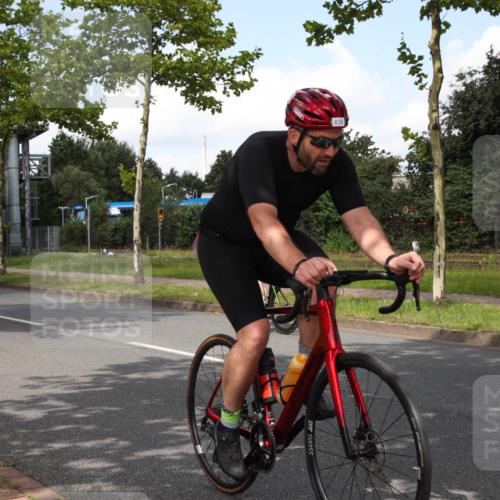 10.08.2025 - GEWOBA Citytriathlon Bremen Yannick Fuchs http://msf.ph/oto/8563003 10.08.2025 12:32:07 Radfahren 551, 615, 627, 657, 682, 689, 770, 806, 838, 839, 857, 873, 876, 888, 897 meine-sportfotos.de