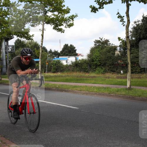 10.08.2025 - GEWOBA Citytriathlon Bremen Yannick Fuchs http://msf.ph/oto/8563045 10.08.2025 12:32:34 Radfahren 641, 643, 648, 735, 776, 840, 959, 1017 meine-sportfotos.de