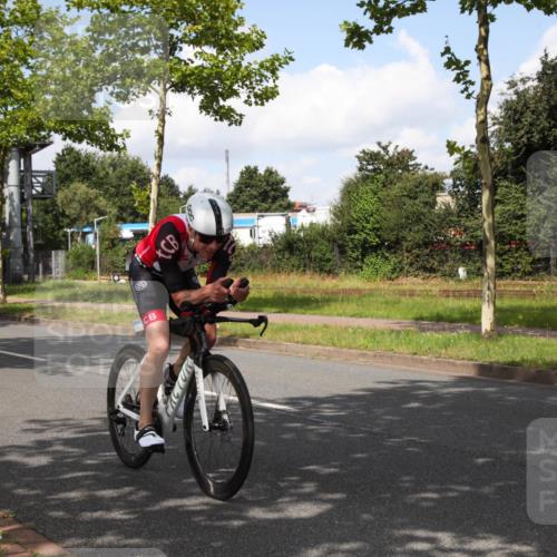 10.08.2025 - GEWOBA Citytriathlon Bremen Yannick Fuchs http://msf.ph/oto/8563055 10.08.2025 12:32:45 Radfahren 566, 604, 643, 681, 715, 852, 959, 1016, 1017 meine-sportfotos.de