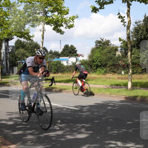 10.08.2025 - GEWOBA Citytriathlon Bremen Yannick Fuchs http://msf.ph/oto/8563141 10.08.2025 12:33:46 Radfahren 560, 635, 741, 856, 858, 895 meine-sportfotos.de