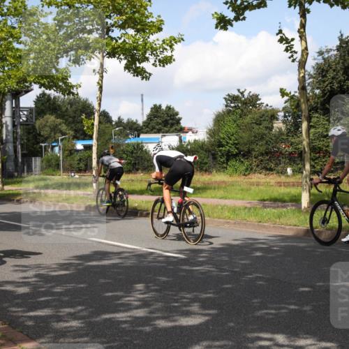 10.08.2025 - GEWOBA Citytriathlon Bremen Yannick Fuchs http://msf.ph/oto/8563149 10.08.2025 12:33:48 Radfahren 560, 635, 741, 856, 858, 867, 895 meine-sportfotos.de