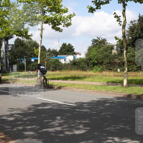 10.08.2025 - GEWOBA Citytriathlon Bremen Yannick Fuchs http://msf.ph/oto/8563216 10.08.2025 12:34:29 Radfahren 553, 584, 686, 834, 891, 912, 914, 1027, 1037 meine-sportfotos.de